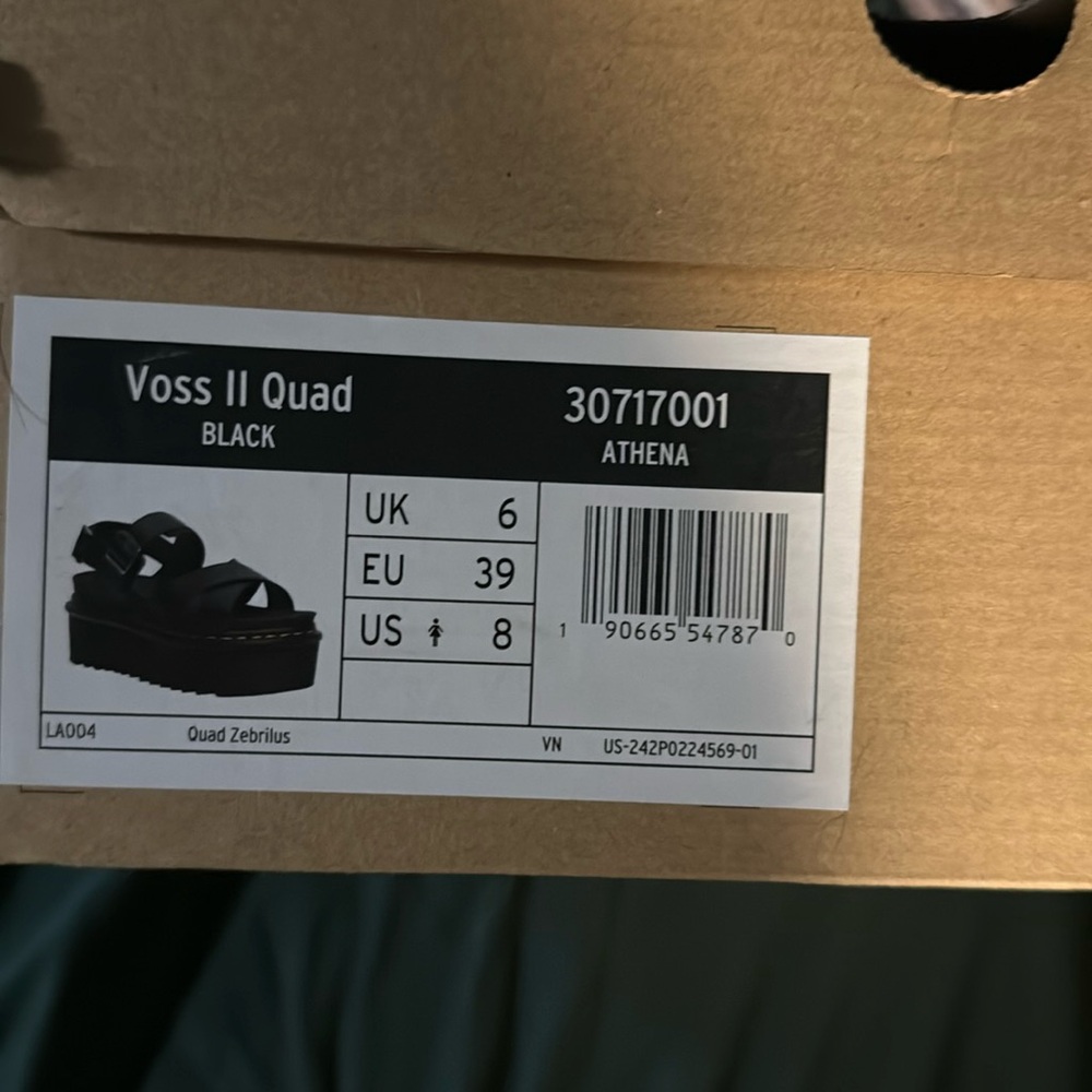 ****Brand New platform Doc Marten sandals